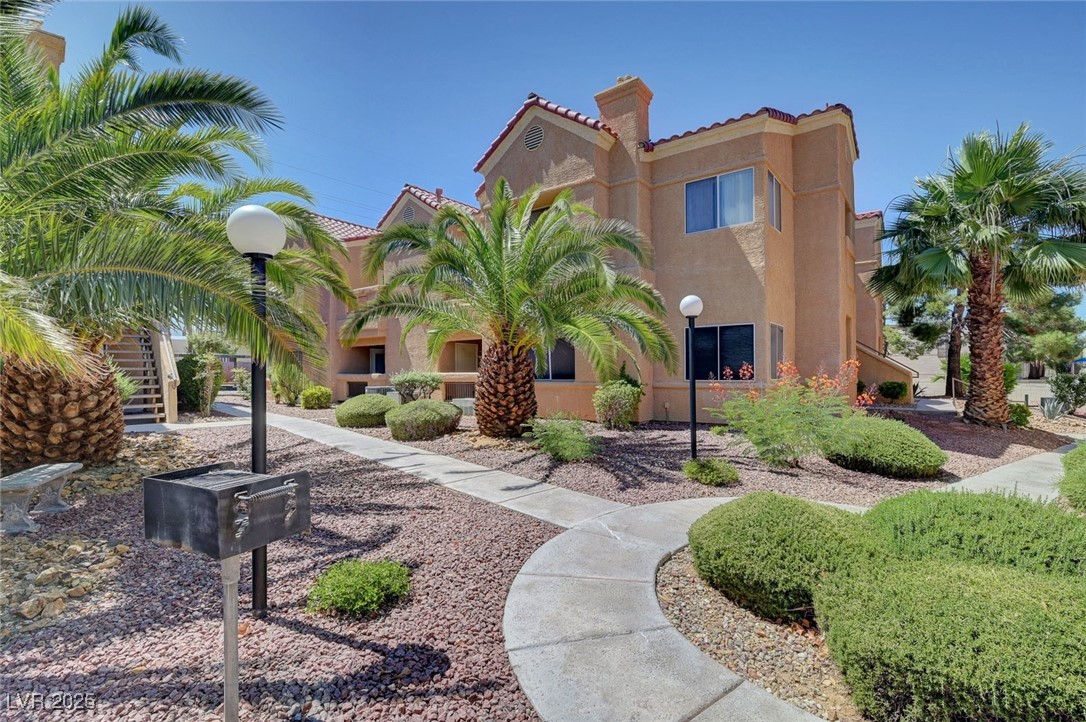 900 Heavenly Hills Court 114