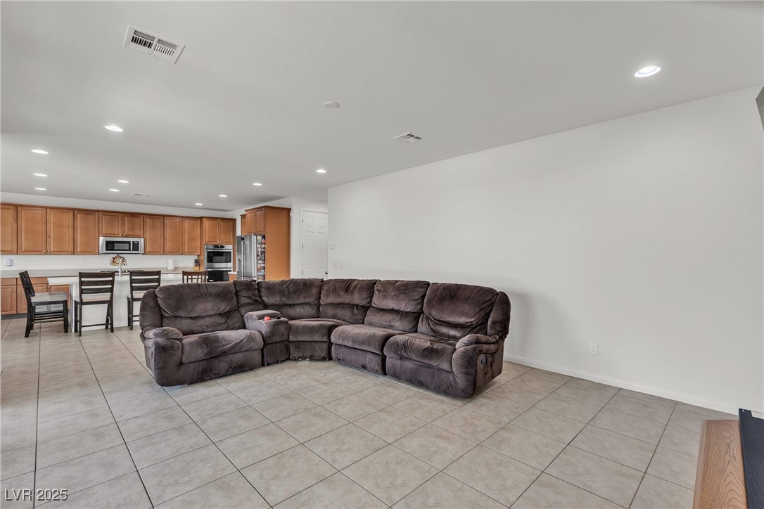 6370 Ava Ridge Avenue Property Photo 14