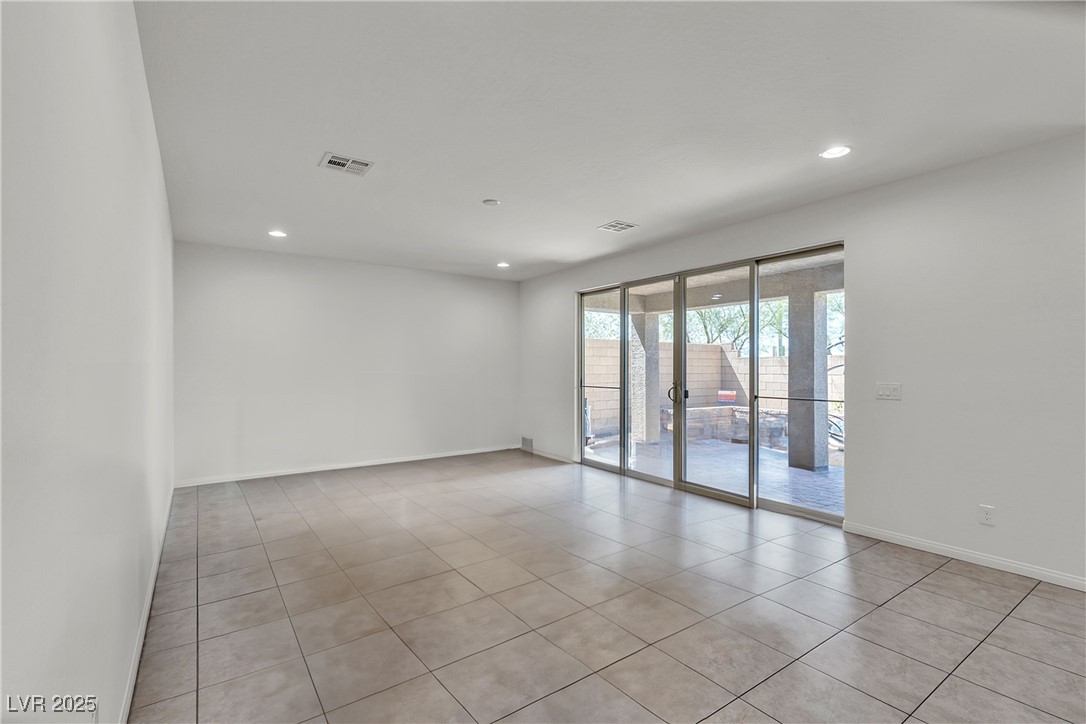 6370 Ava Ridge Avenue Property Photo 15