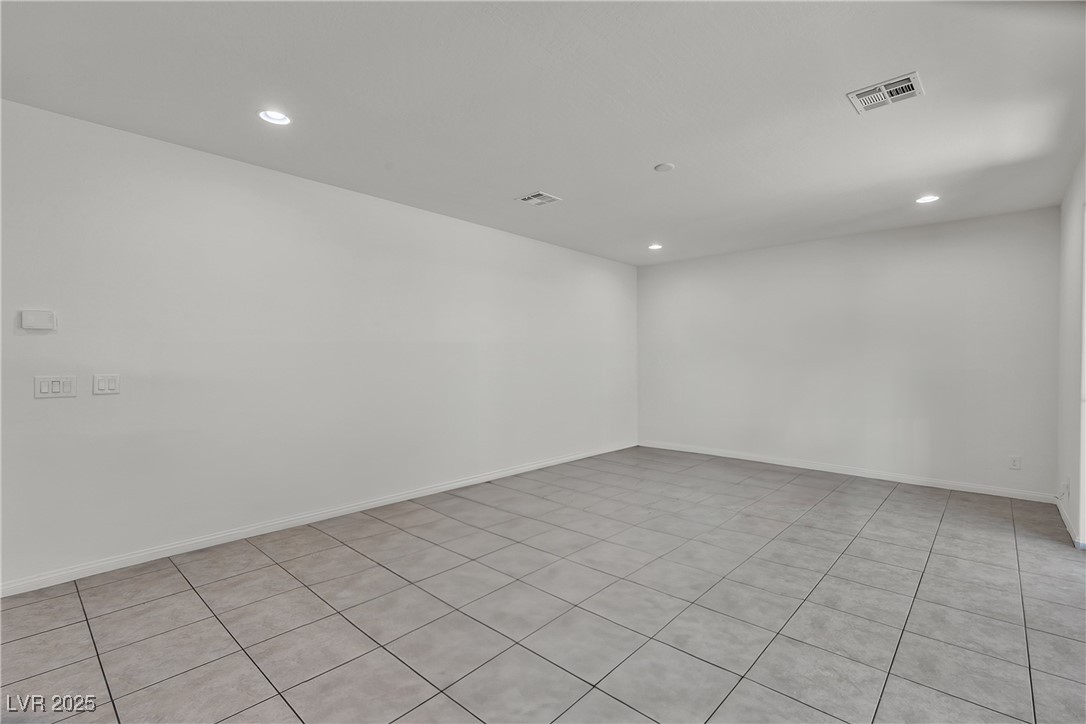 6370 Ava Ridge Avenue Property Photo 16