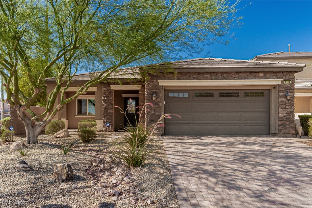 1304 Fantastic Court Property Photo 1