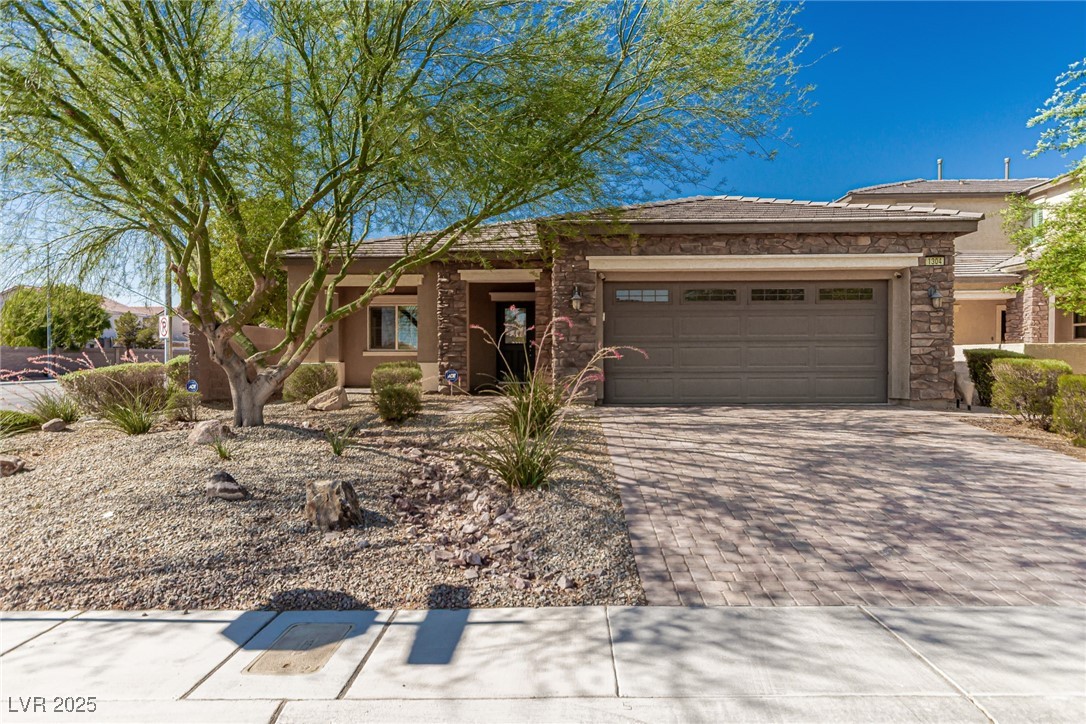 1304 Fantastic Court Property Photo 2