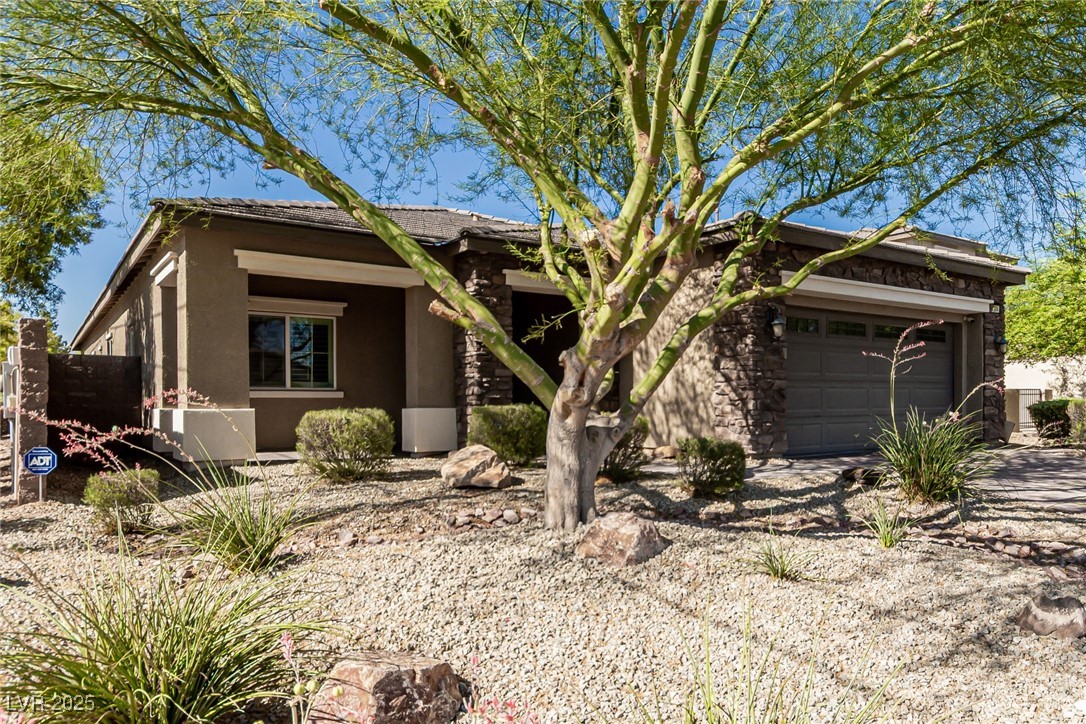 1304 Fantastic Court Property Photo 5
