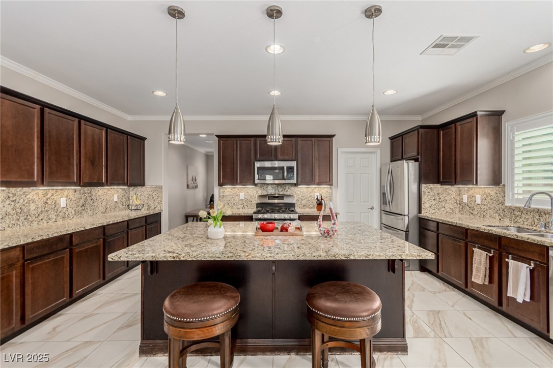 1304 Fantastic Court Property Photo 18