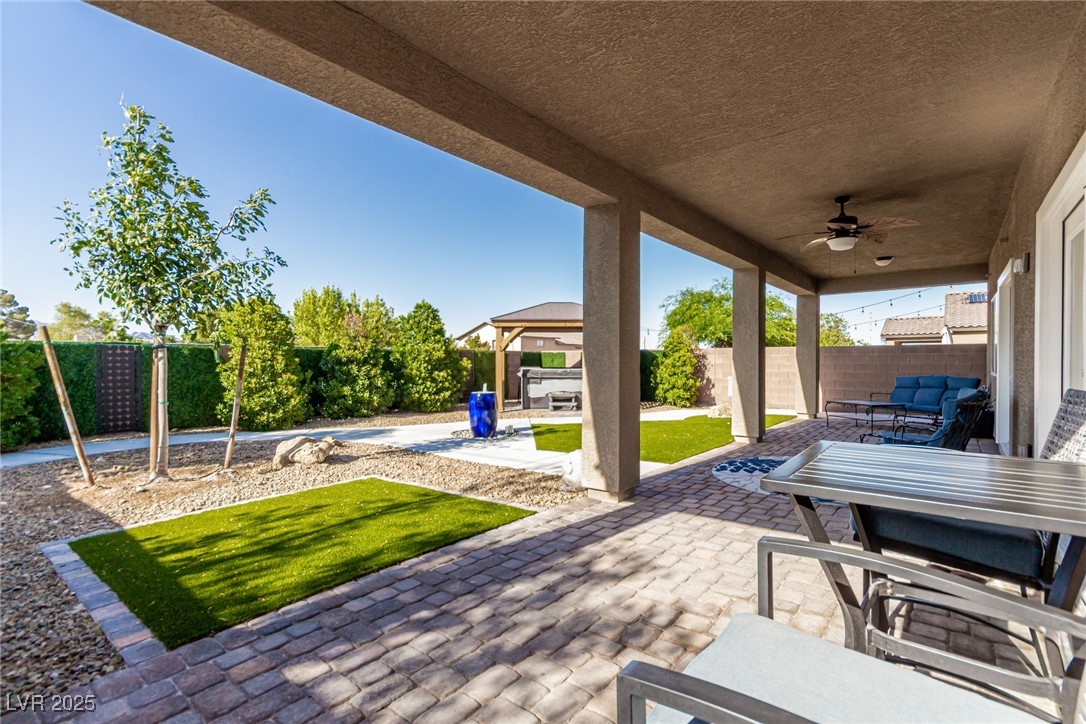 1304 Fantastic Court Property Photo 43