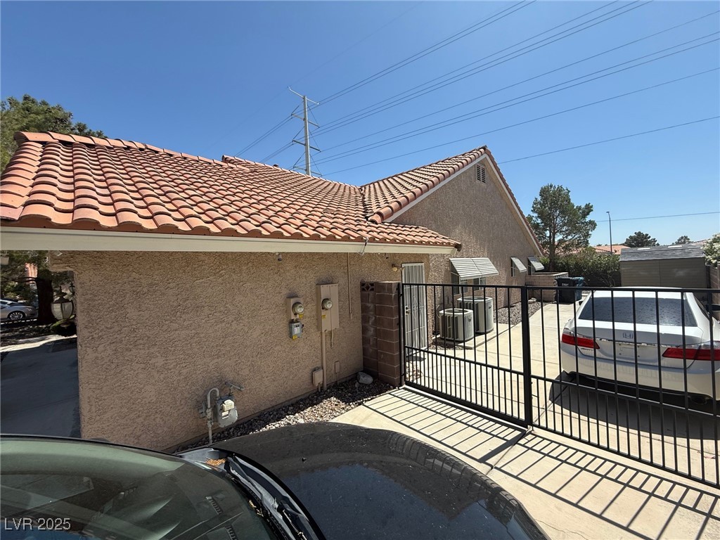 2693274 Property Photo 3