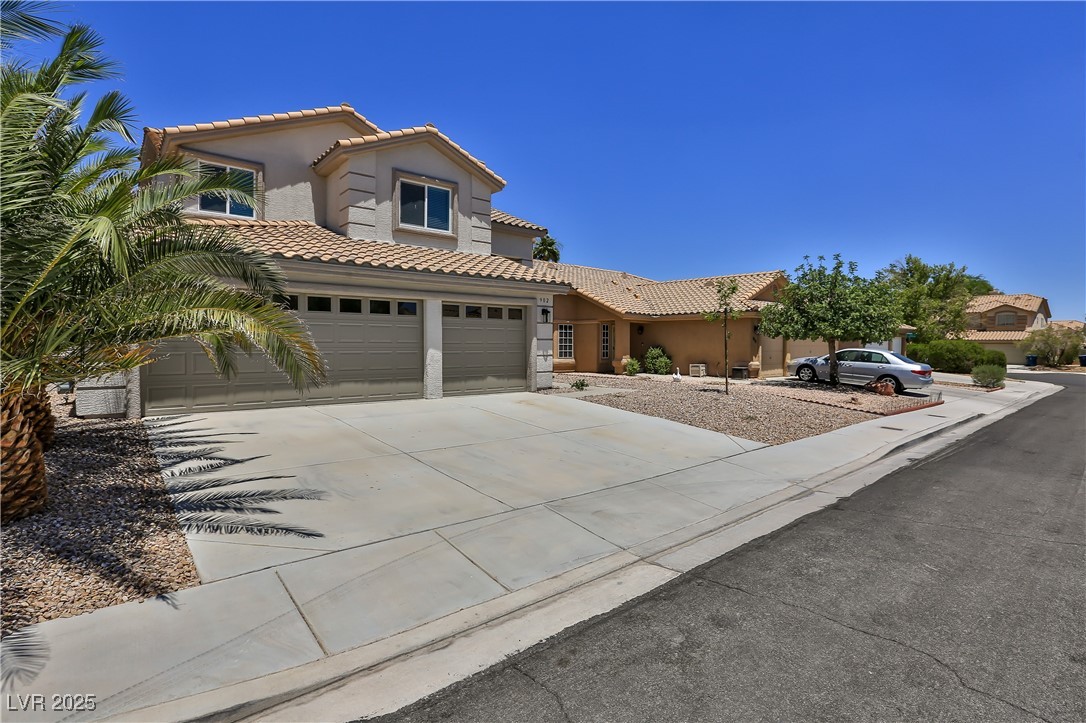 902 Cavaison Avenue Property Photo 1