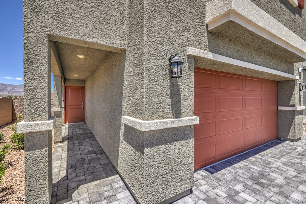 2625 Begonia Falls Avenue 84 Property Photo 3