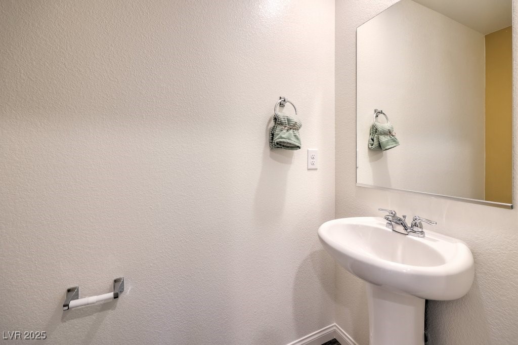 2625 Begonia Falls Avenue 84 Property Photo 20