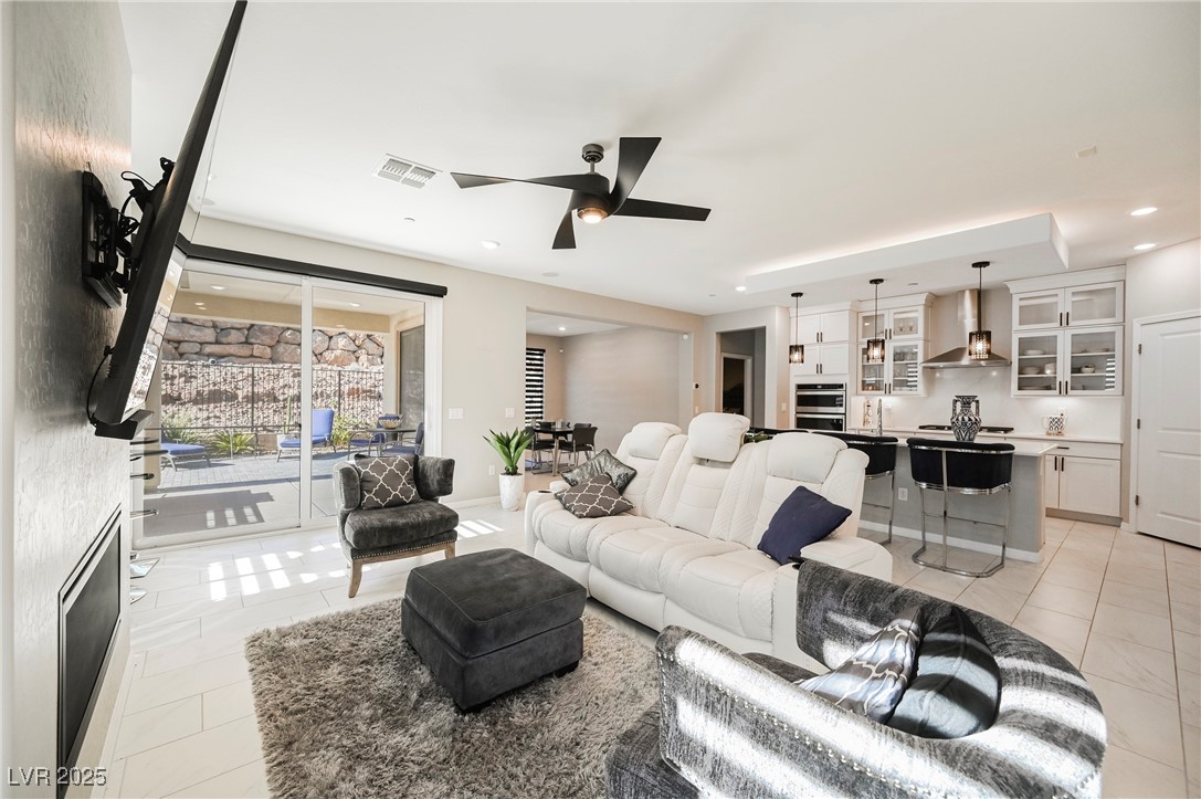 23 Cliffwater Street Property Photo 8