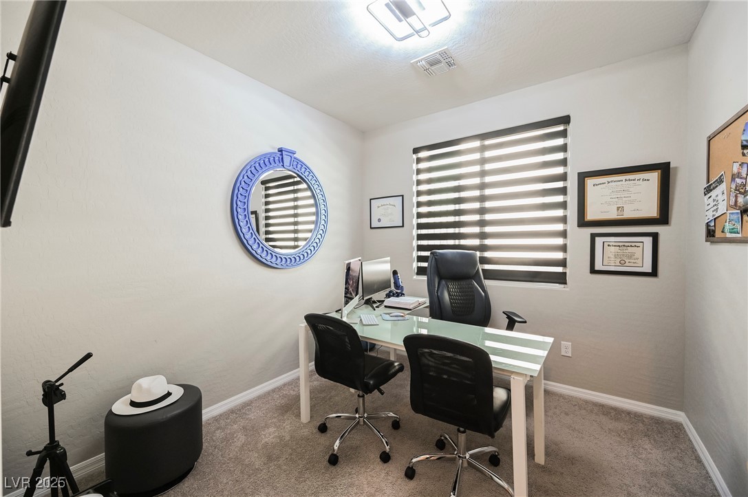 23 Cliffwater Street Property Photo 44