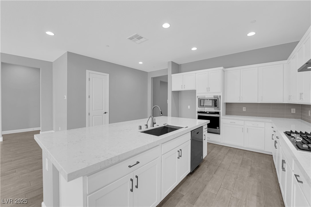 851 Klamath Springs Street Property Photo 11