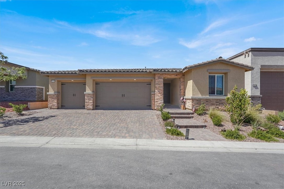 10904 Ellis Pointe Avenue