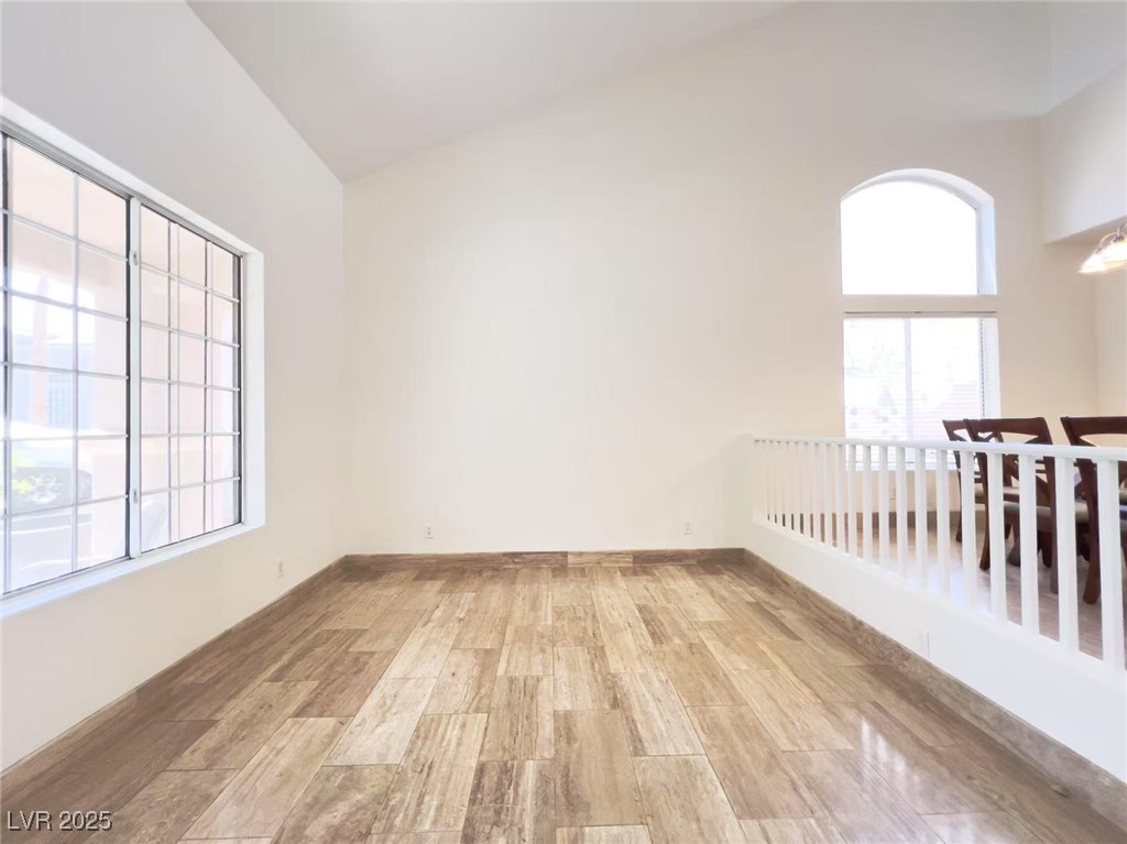 827 Happy Sparrow Avenue Property Photo 2