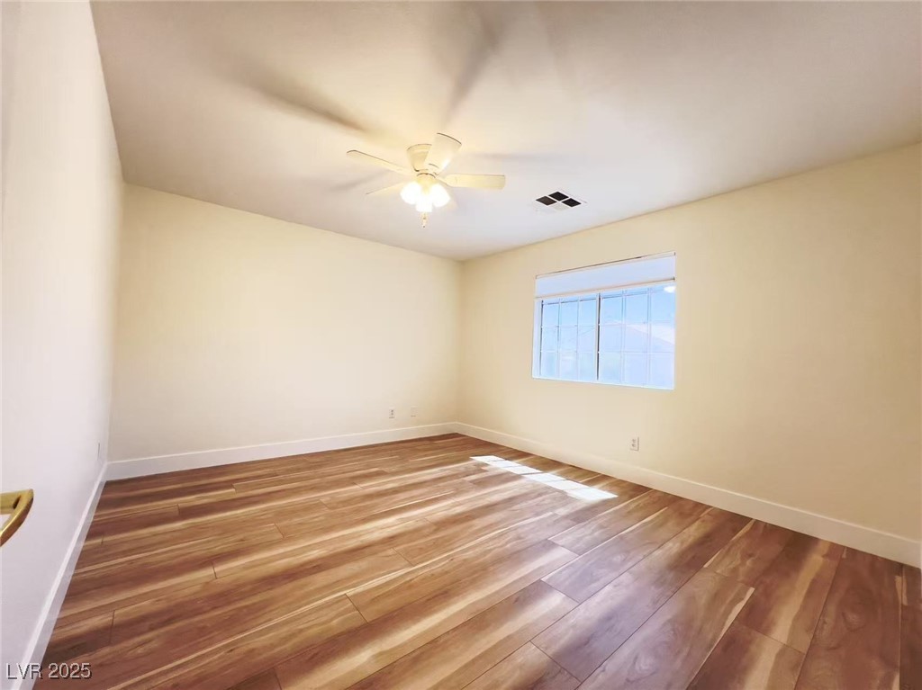 827 Happy Sparrow Avenue Property Photo 28