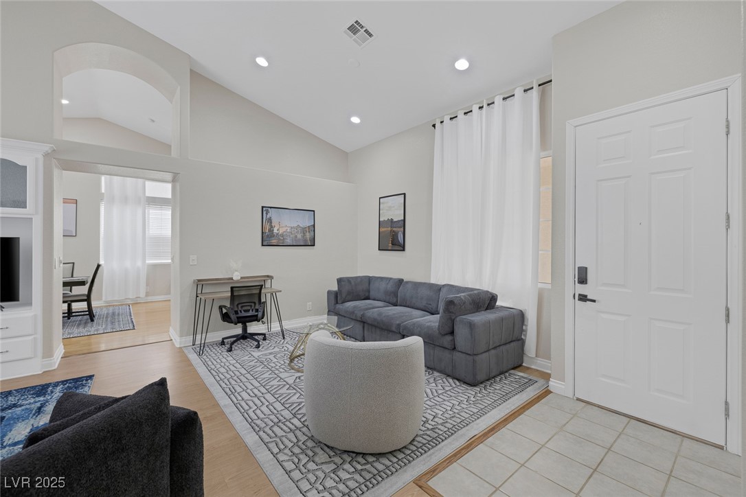 5512 Goldbrush Street Property Photo 6