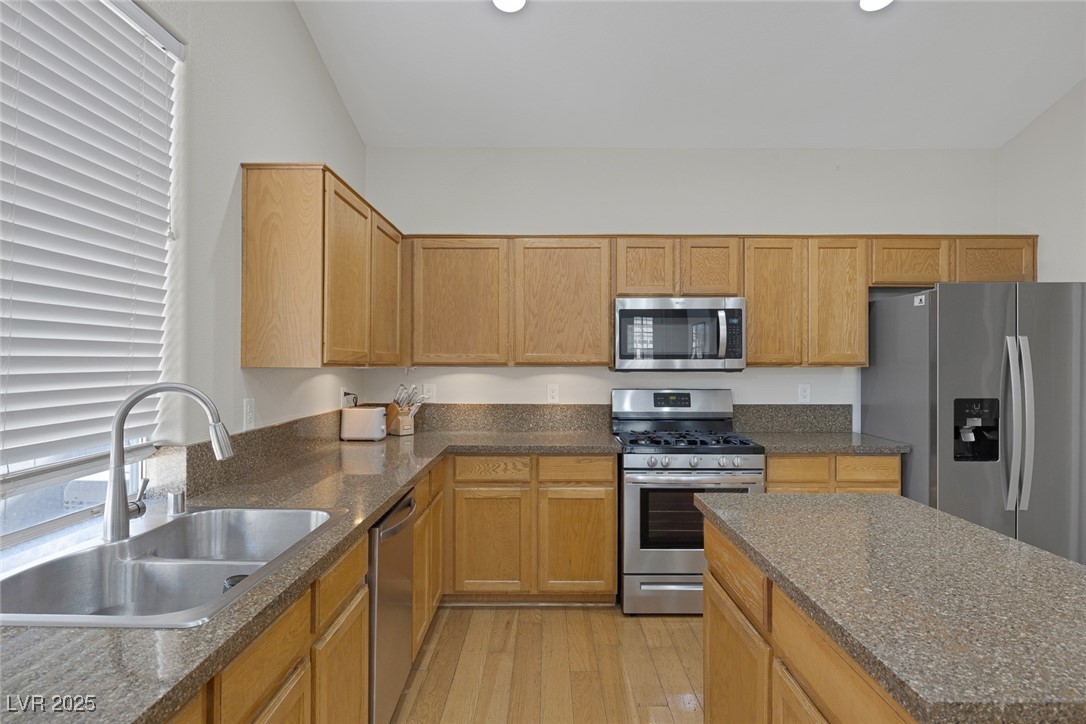 5512 Goldbrush Street Property Photo 16