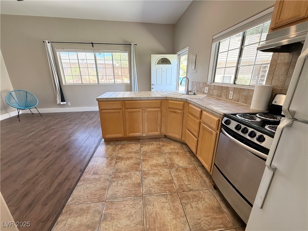 4191 Dustin Avenue Property Photo 3