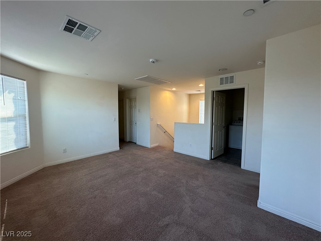 1033 Pebble Lake Street Property Photo 10