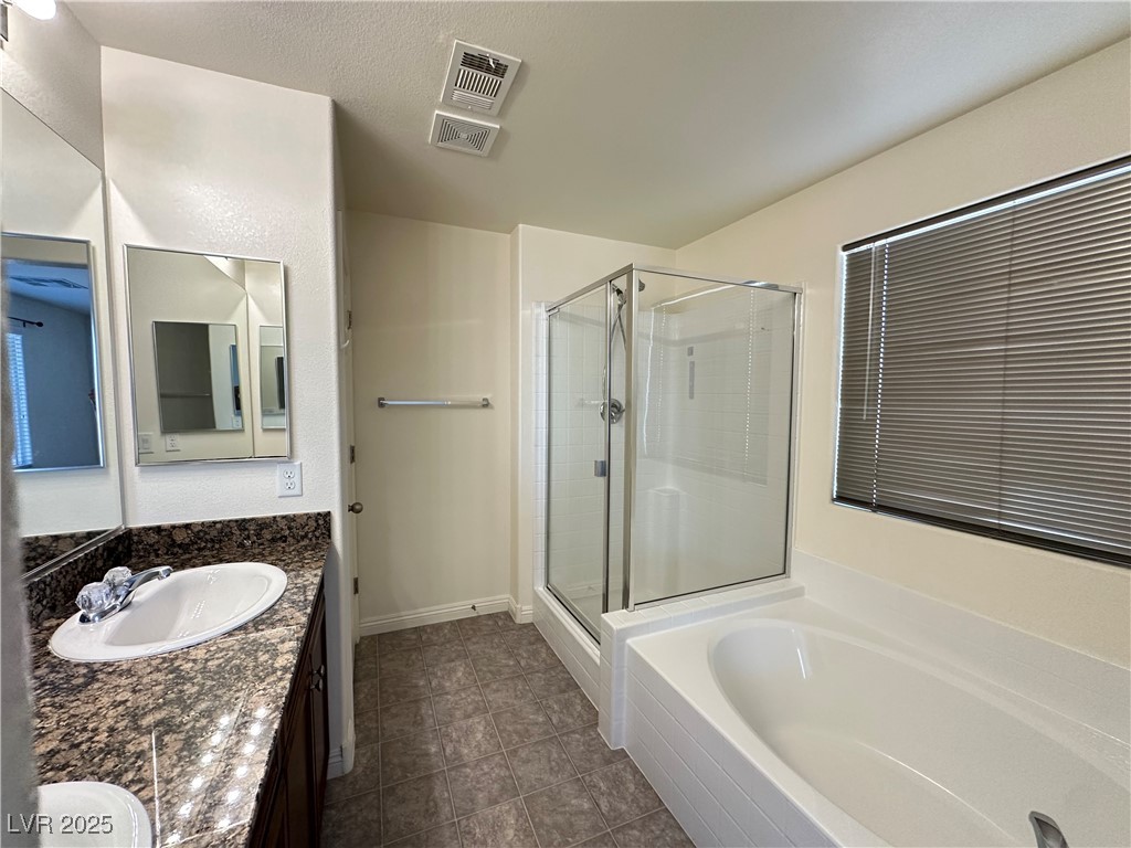 1033 Pebble Lake Street Property Photo 20
