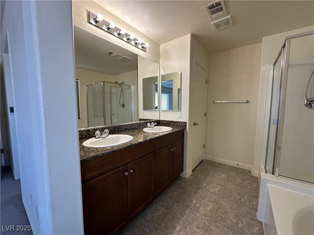 1033 Pebble Lake Street Property Photo 21