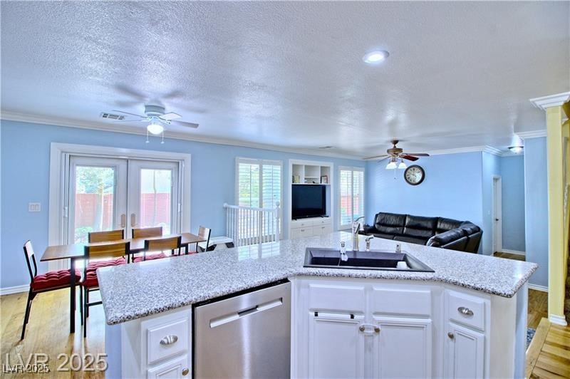 7728 Whispering River Street Property Photo 10