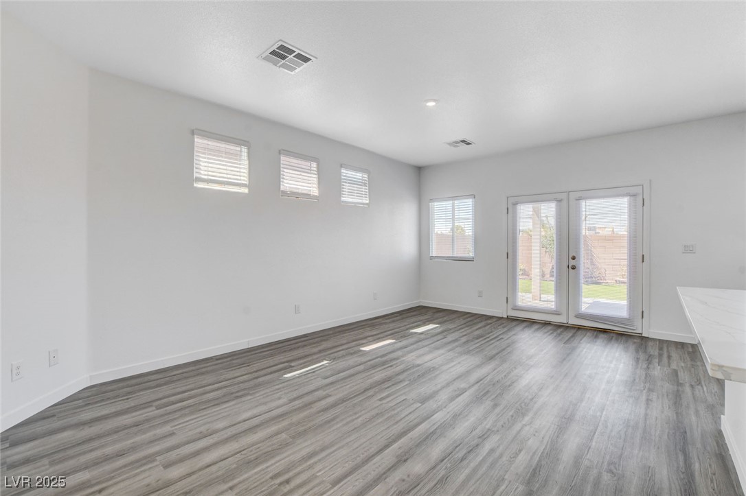 6346 Azurelyn Avenue Property Photo 3
