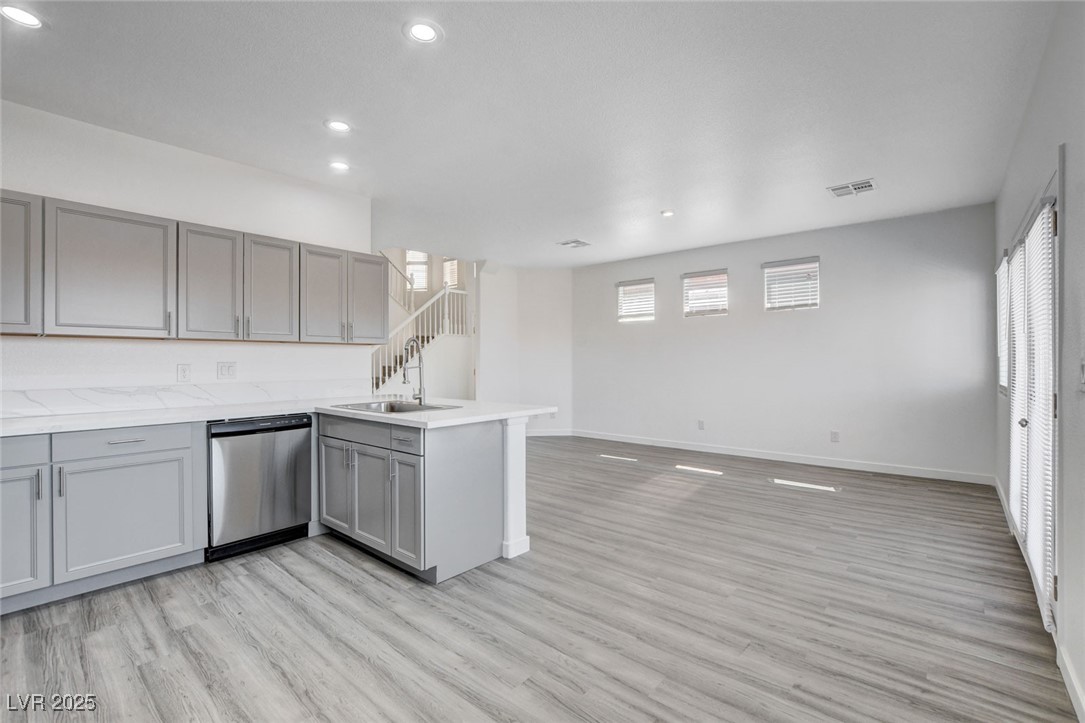 6346 Azurelyn Avenue Property Photo 6