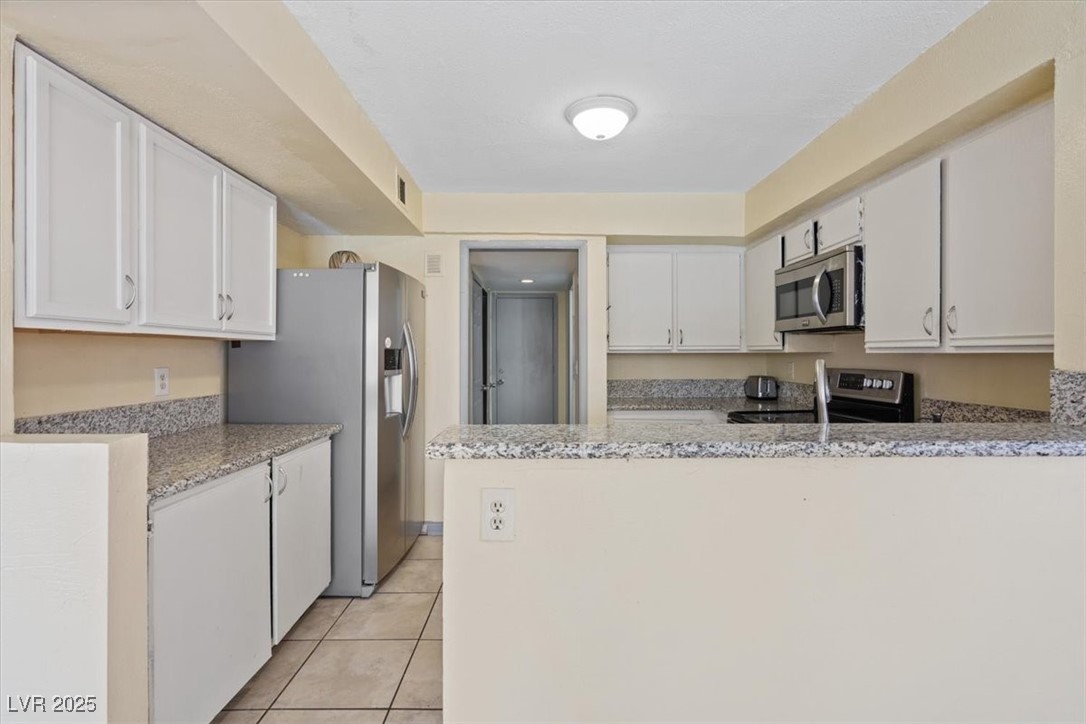 1711 Ember Glow Circle Property Photo 12