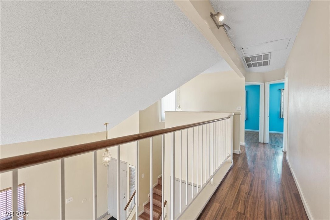 1711 Ember Glow Circle Property Photo 17