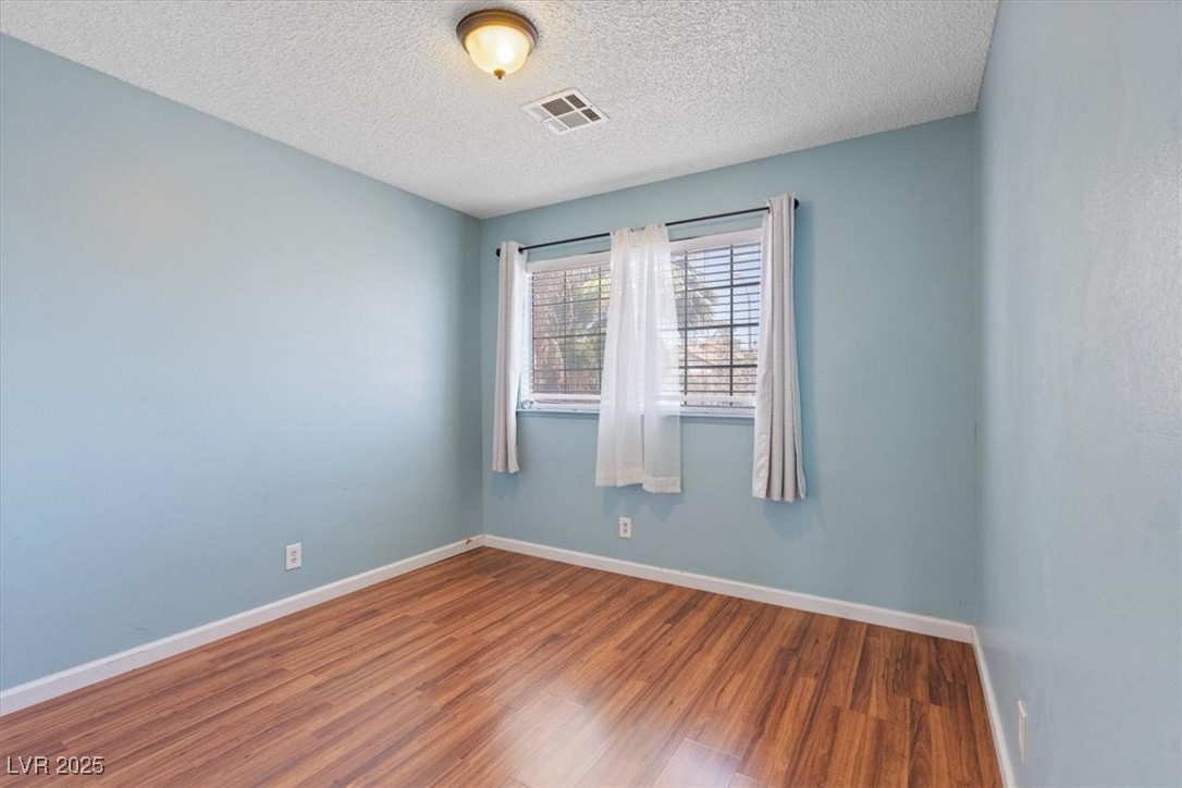 1711 Ember Glow Circle Property Photo 19