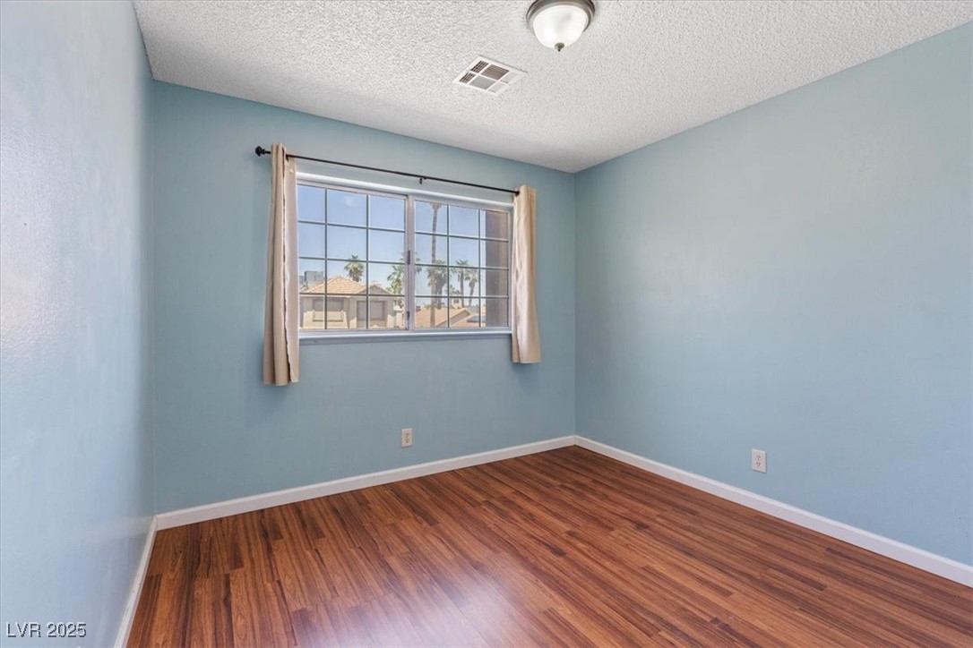 1711 Ember Glow Circle Property Photo 22