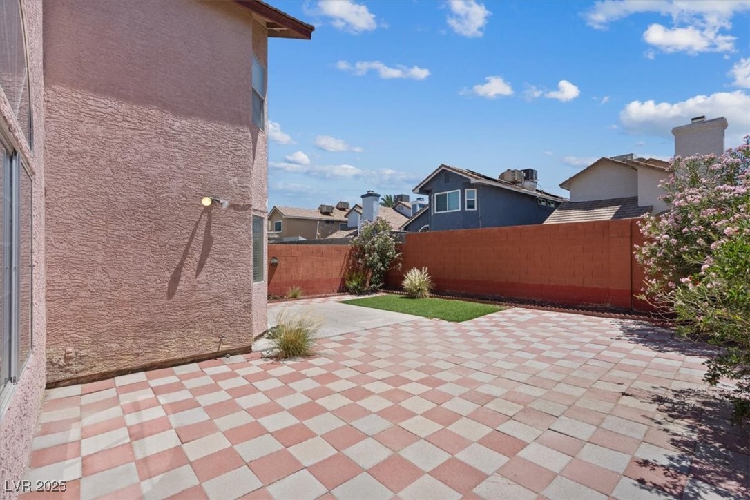 1711 Ember Glow Circle Property Photo 36