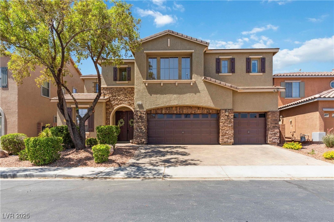 6921 Puetollano Drive Property Photo 1