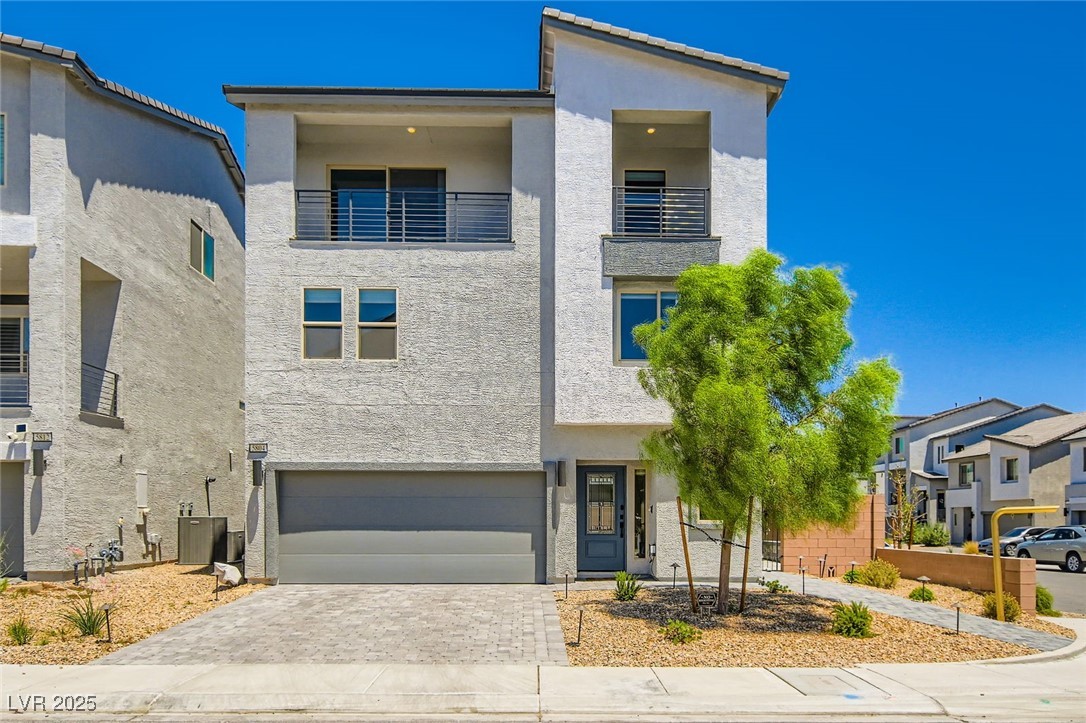 5804 Gossamer Stone Court Property Photo 1