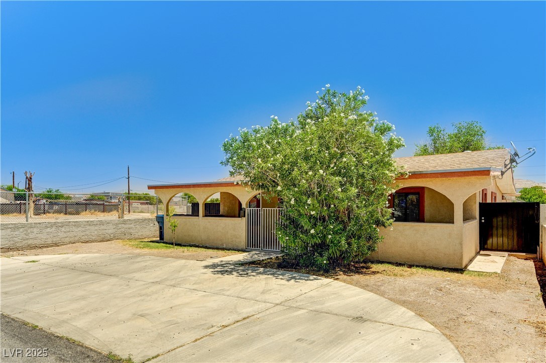 744 Mcknight Street Property Photo 3
