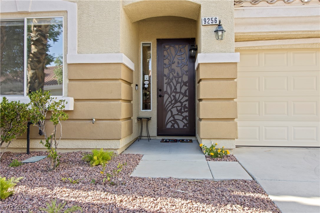 9256 Blue Flax Place Property Photo 6