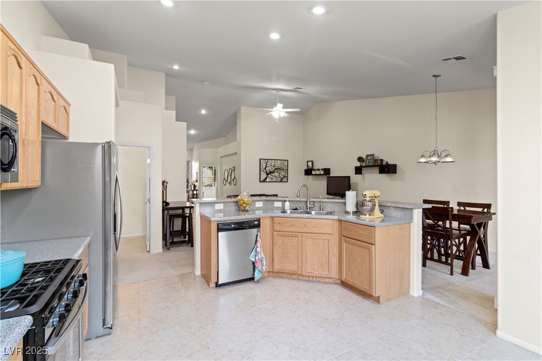 9256 Blue Flax Place Property Photo 10