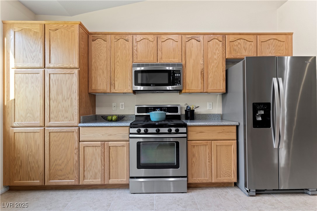 9256 Blue Flax Place Property Photo 14