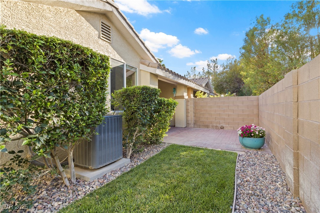 9256 Blue Flax Place Property Photo 41