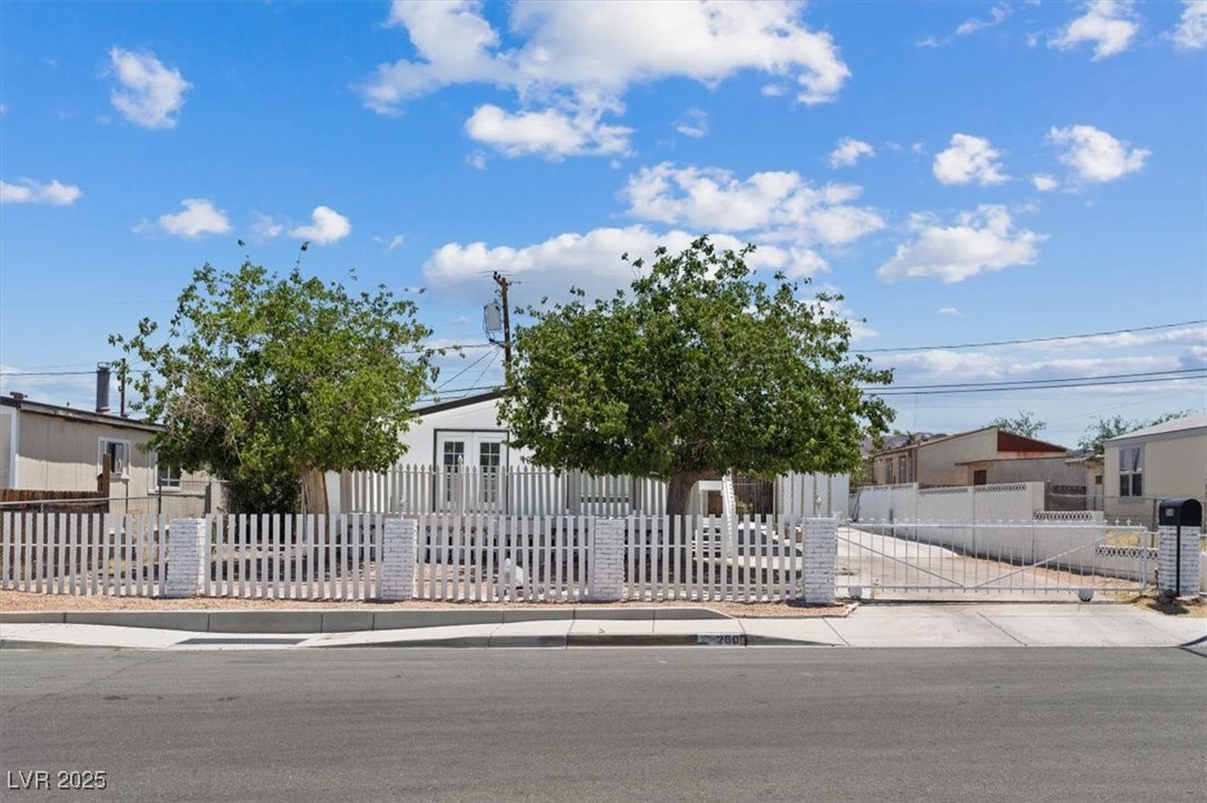 260 Navajo Drive Property Photo 1