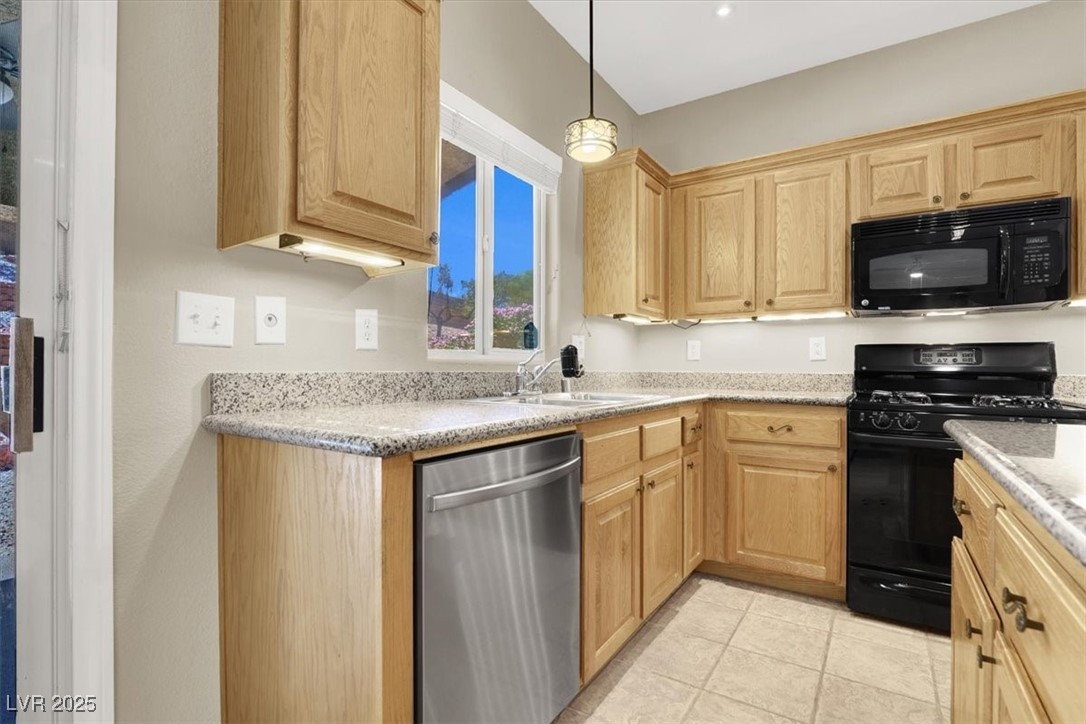 636 Pacific Cascades Drive Property Photo 15