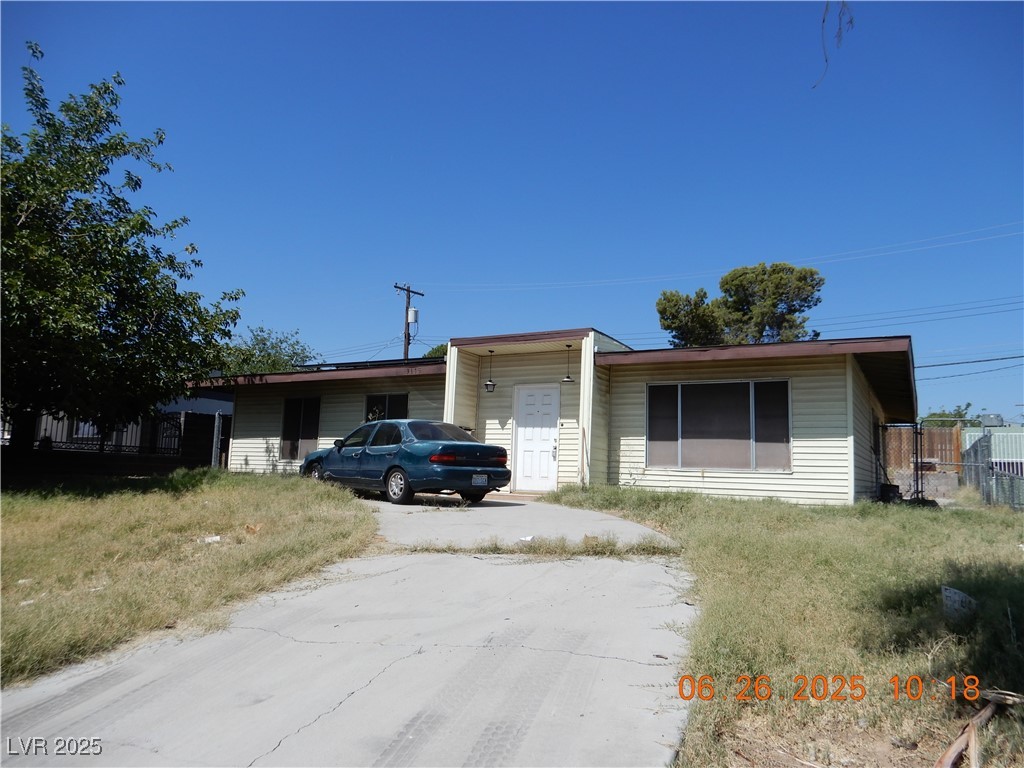 3175 Palmdale Street Property Photo 2