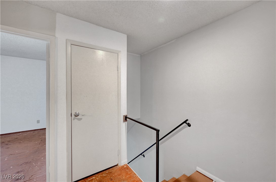 4036 Nightingale Court Property Photo 28