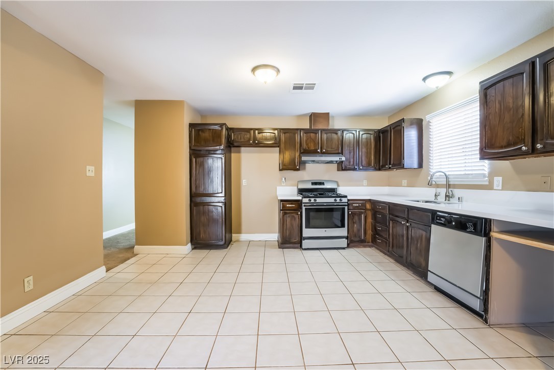 608 Watkins Drive Property Photo 10