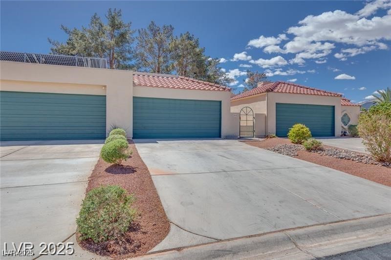 2723 Seabridge Drive Property Photo 7
