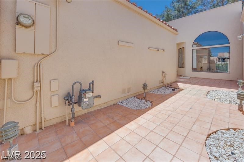2723 Seabridge Drive Property Photo 9