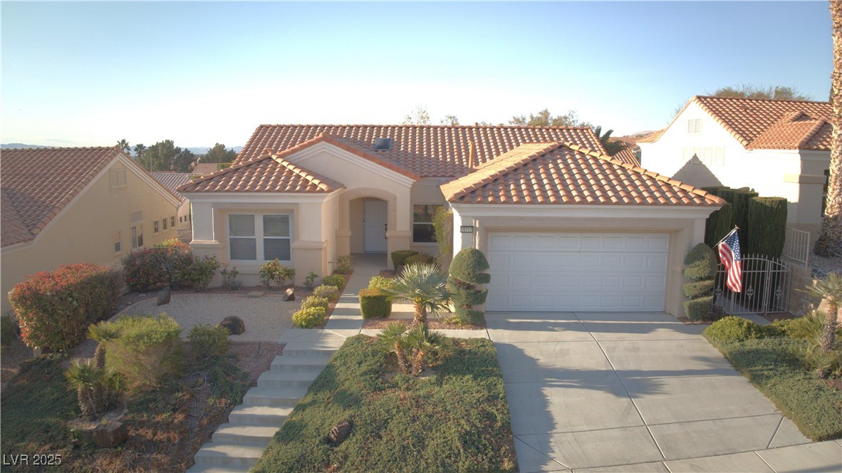 10717 Grand Cypress Avenue Property Photo 2
