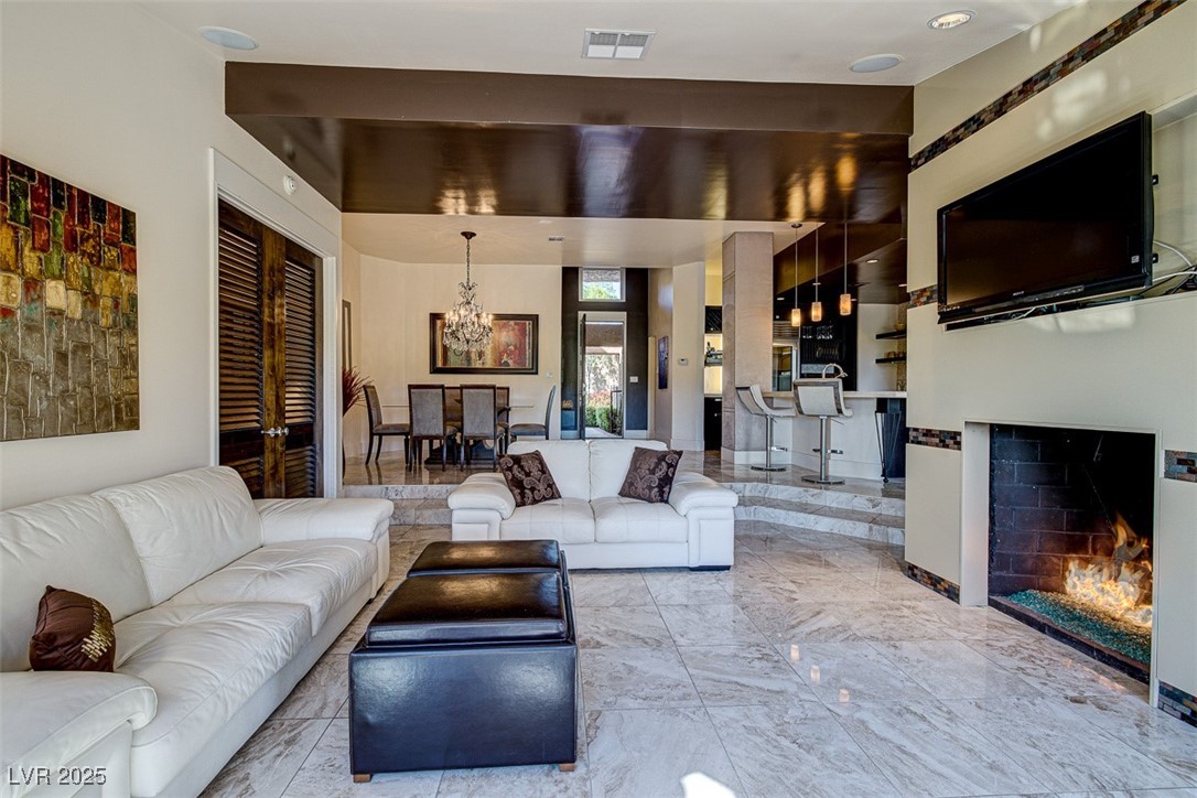 7277 Mission Hills Drive Property Photo 1