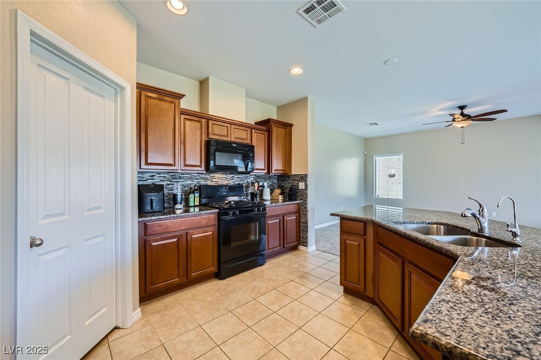 10693 Harvest Green Way Property Photo 10